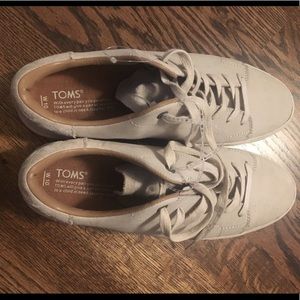 NWT Toms sneakers